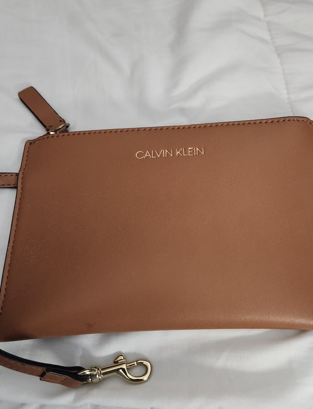 Calvin Klein Tan Leather Zip Wristlet Like New🥰